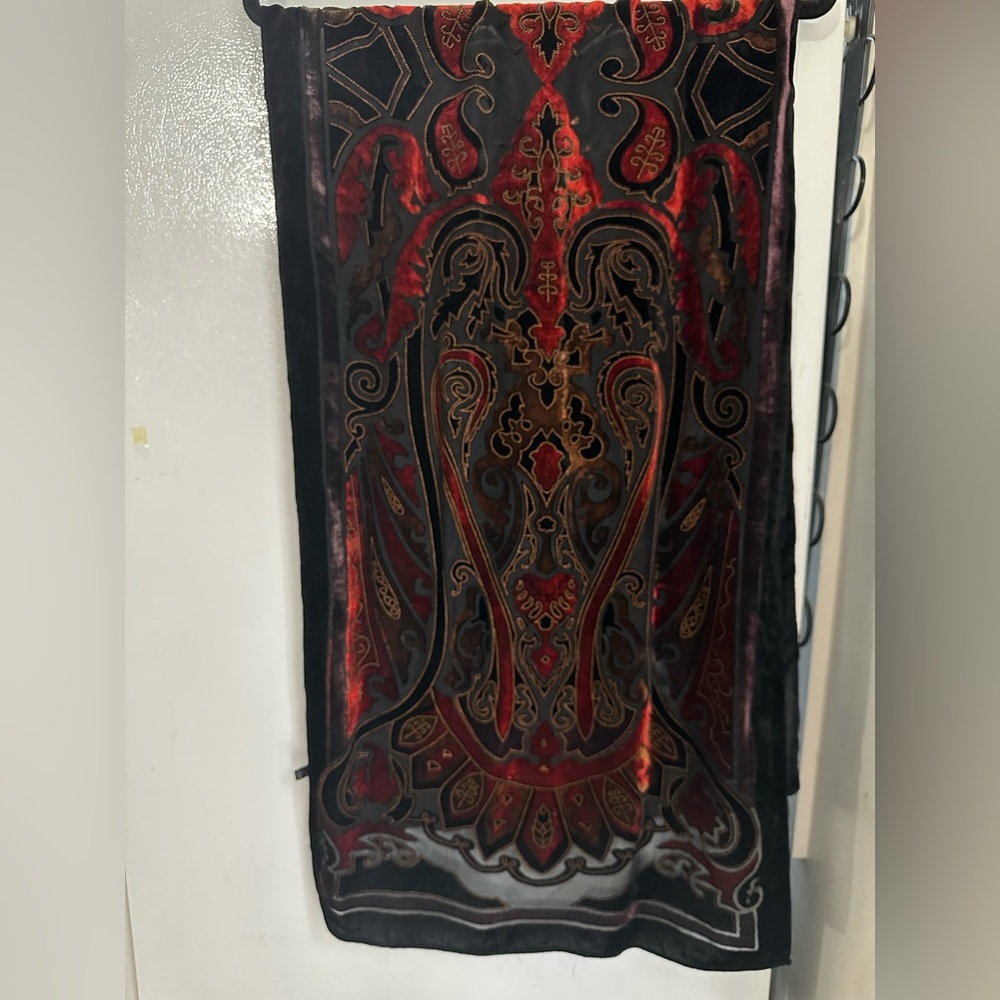 Ornate scarf